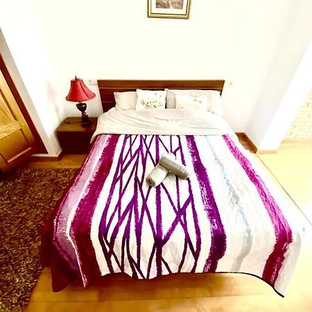 Roni Rooms Салоу Экстерьер фото