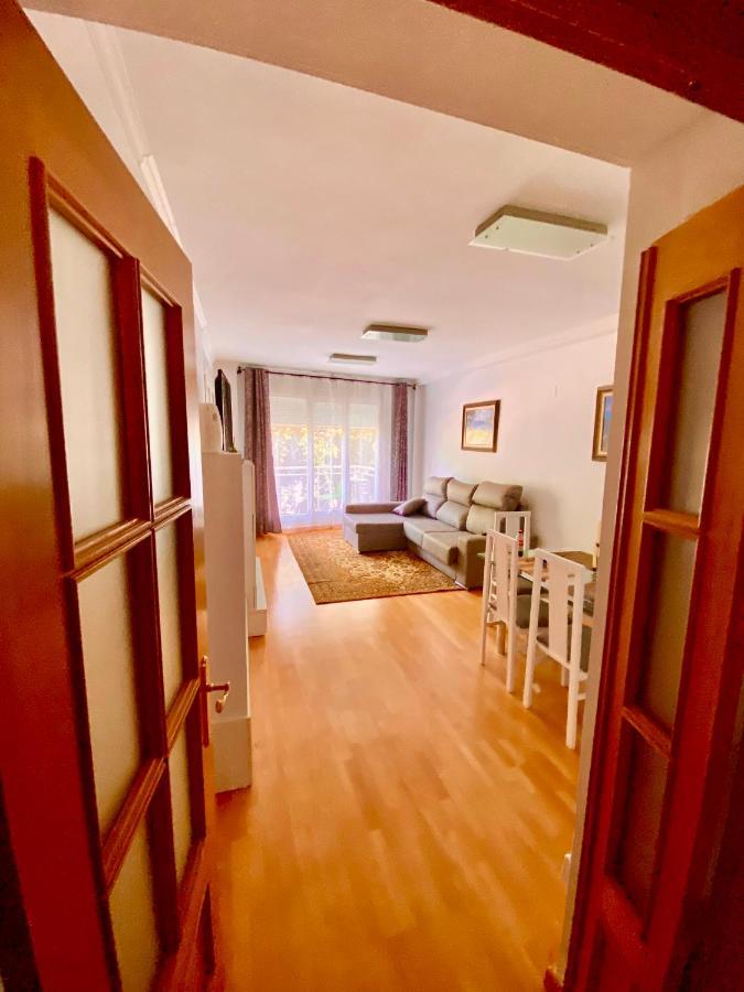 Roni Rooms Салоу Экстерьер фото